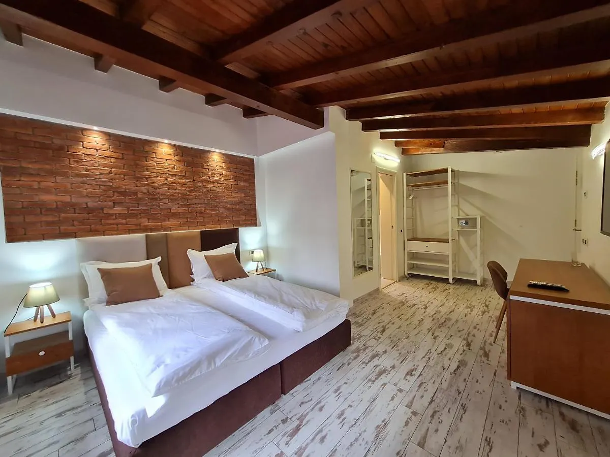 Hotel House K21 Sofia 0*,  Bulgaria